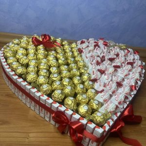 Бокс із цукерок ферреро і рафаелло Справжнє кохання